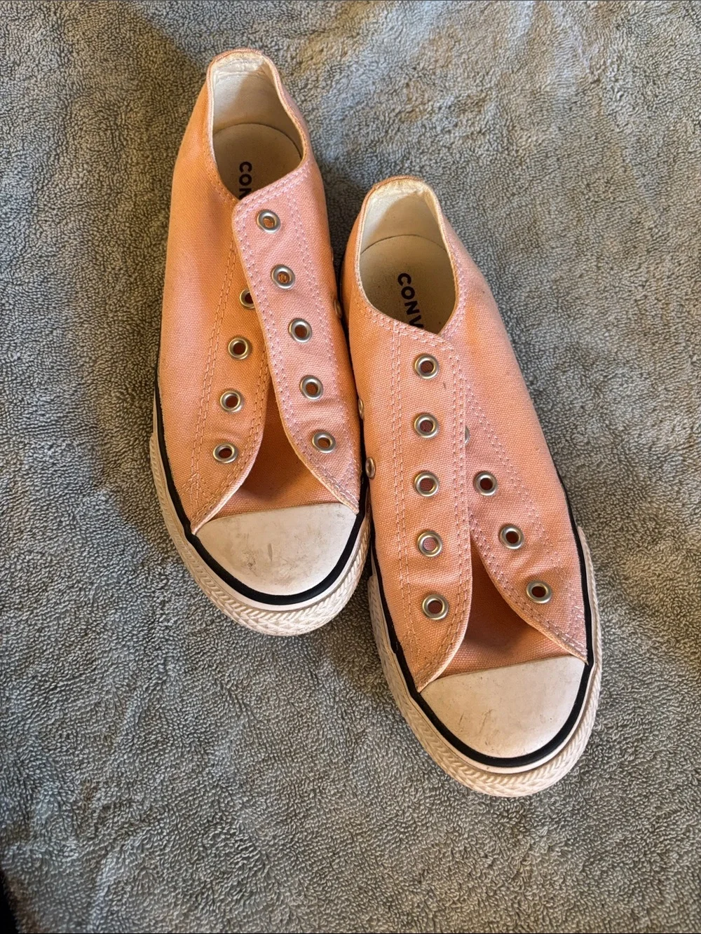 Converse Chuck Taylor All Star low top youth size 3
